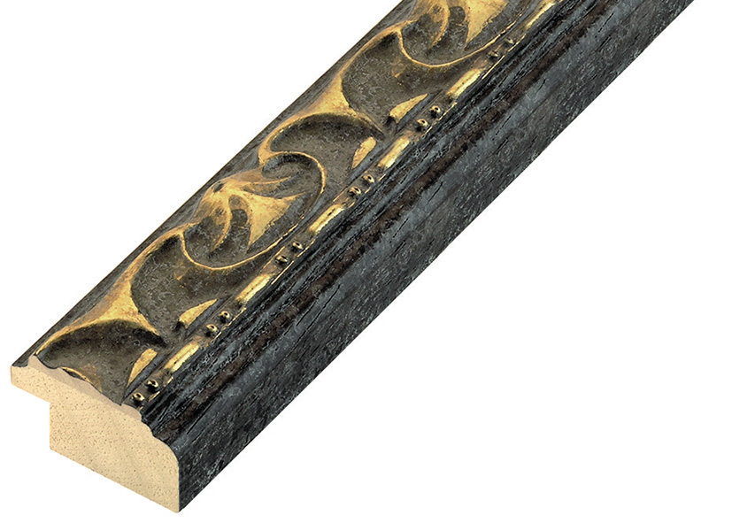 Profil ayous negru cu decorațiuni aurii în relief