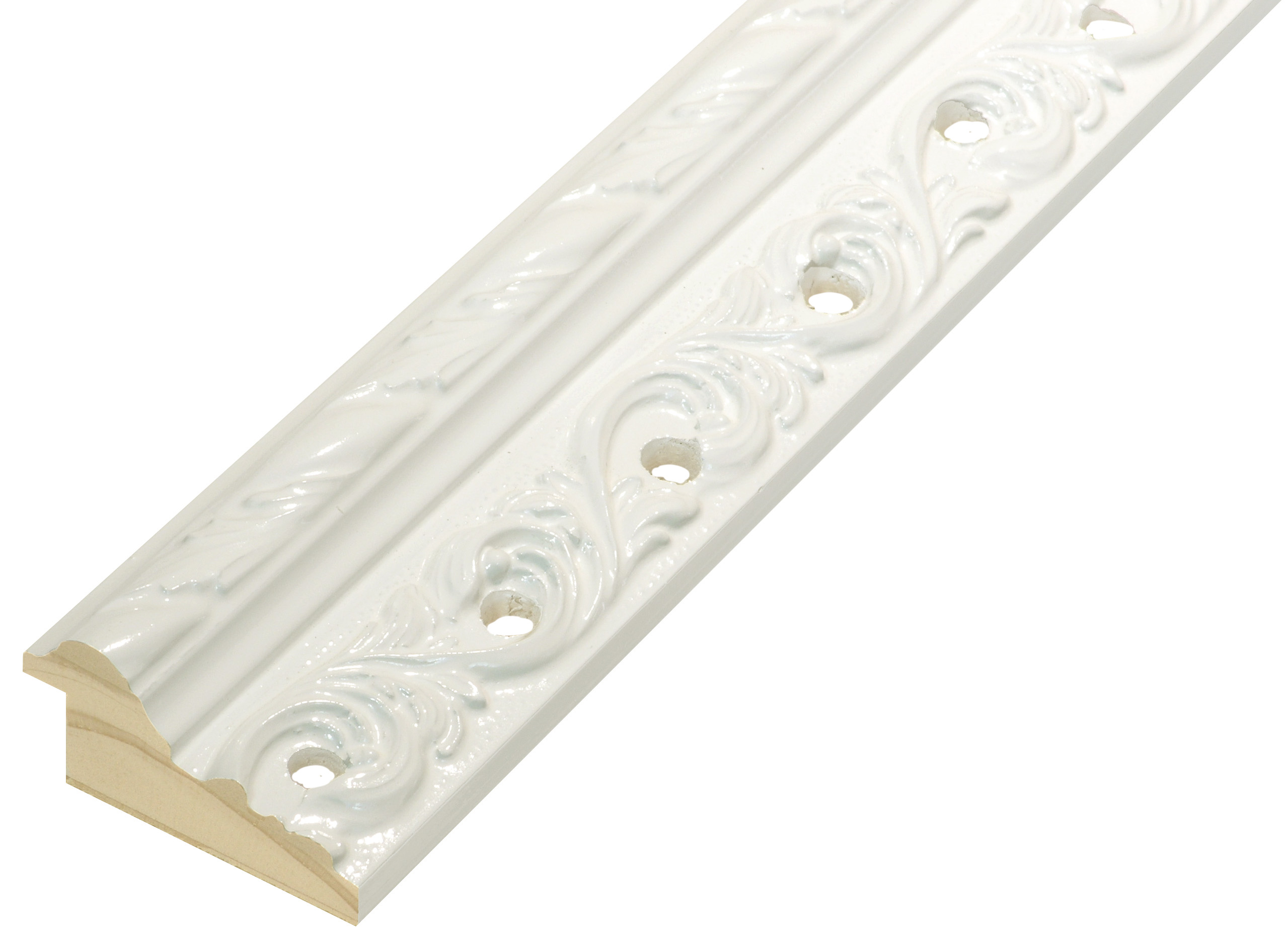 Profil pin îmbinat Lățime 48 mm - finisaj alb decorat - cu găuri