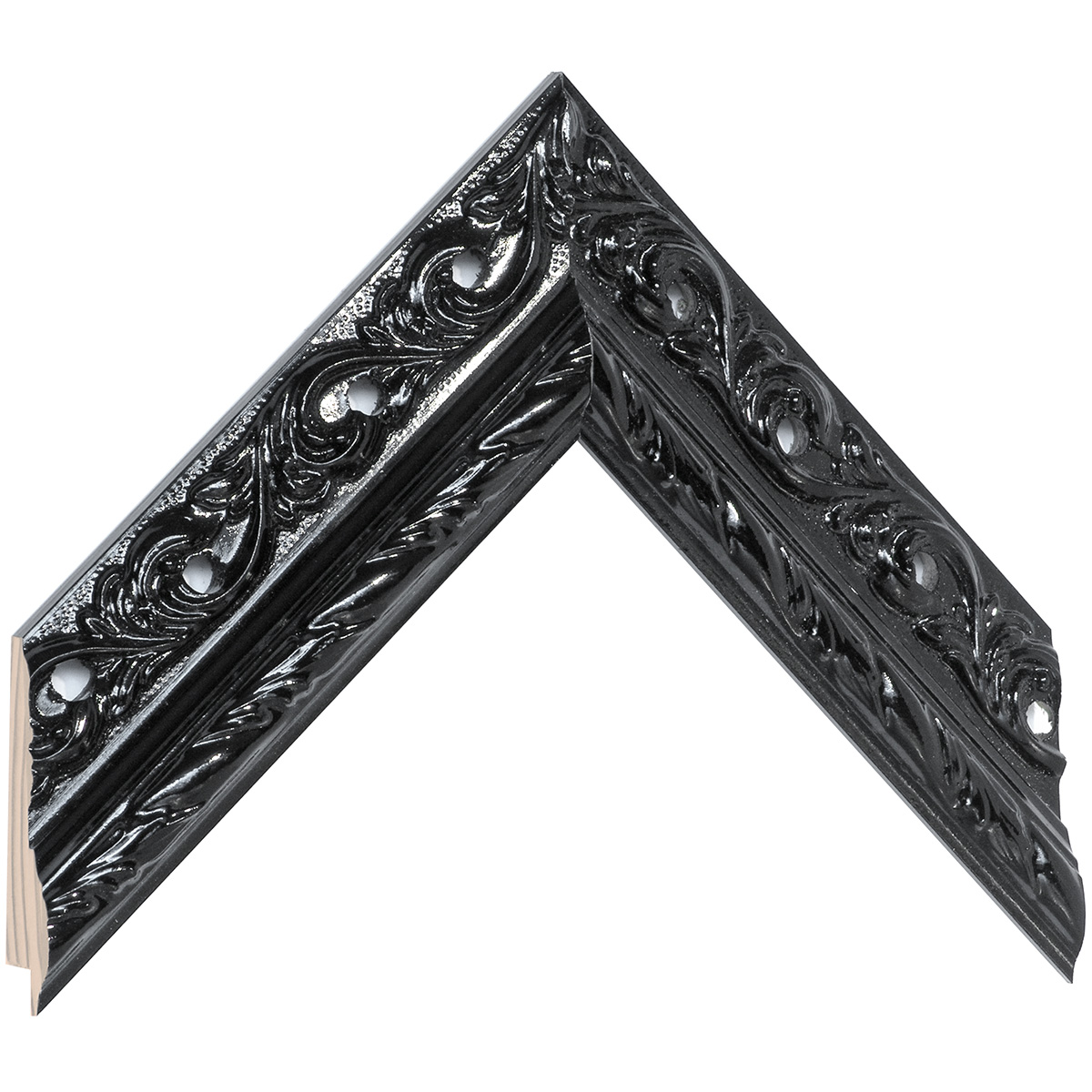 Profil pin îmbinat Lățime 48 mm - finisaj negru decorat - cu găuri - Mostră